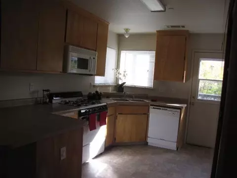1751 Logan St, Redding, CA 96001 photo 21