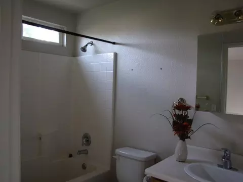 1751 Logan St, Redding, CA 96001 photo 9