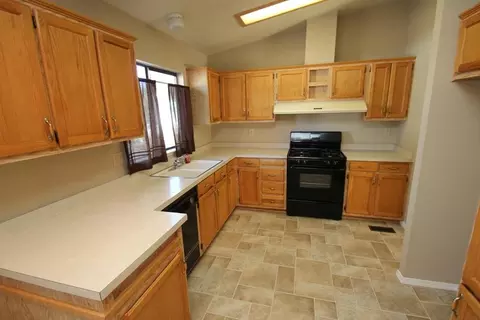 405 Mammoth Path, Redding, CA 96003 photo 3