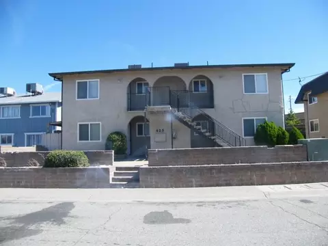425 Buckeye Ter, Redding, CA 96003 photo 1