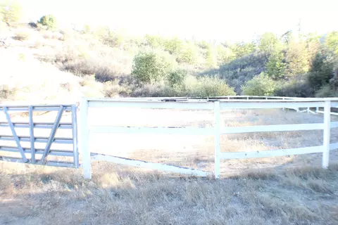 1173 Lewiston Rd, Lewiston, CA 96052 photo 3