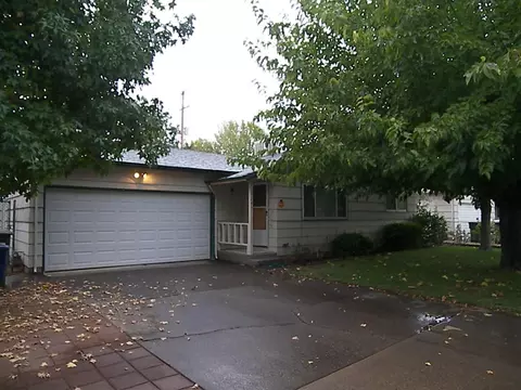 3744 Mercury Dr, Redding, CA 96002 photo 2