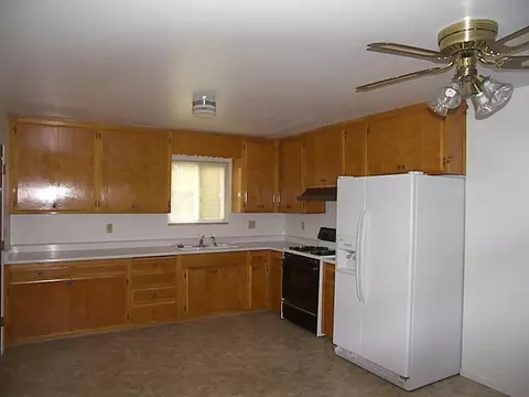 3744 Mercury Dr, Redding, CA 96002 photo 3