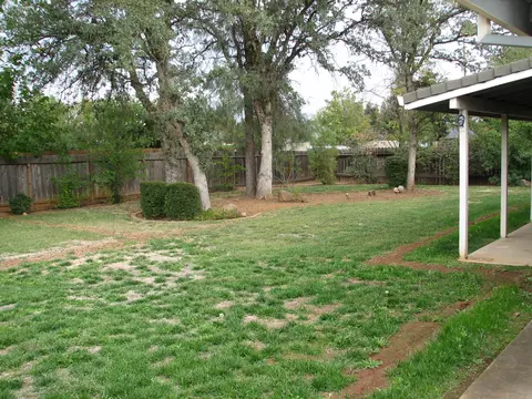 2494 Castlewood Dr, Redding, CA 96003 photo 9