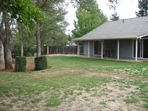 2494 Castlewood Dr, Redding, CA 96003 photo 10