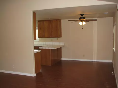 2494 Castlewood Dr, Redding, CA 96003 photo 4