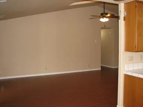 2494 Castlewood Dr, Redding, CA 96003 photo 3