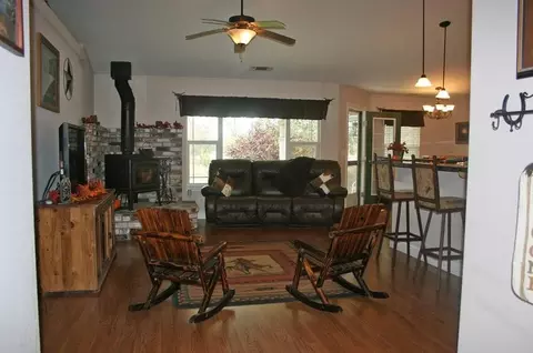 24433 Dersch Rd, Anderson, CA 96007 photo 9