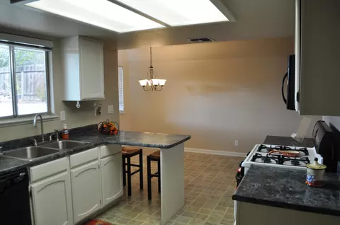 5328 Stonethrow Ct, Redding, CA 96003 photo 2