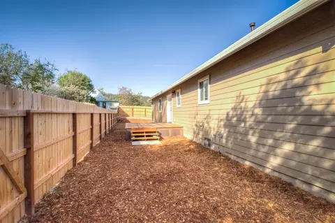 16149 Bush St, Redding, CA 96001 photo 29