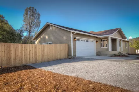 16149 Bush St, Redding, CA 96001 photo 25
