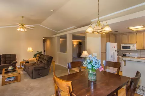 5835 Fairmont Dr, Redding, CA 96003 photo 6
