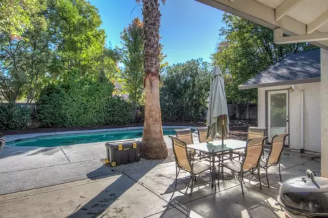 5835 Fairmont Dr, Redding, CA 96003 photo 17