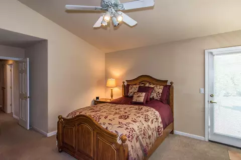 5835 Fairmont Dr, Redding, CA 96003 photo 9