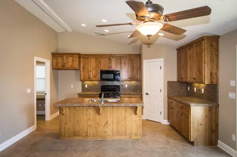 6565 Reflection St, Redding, CA 96001 photo 5
