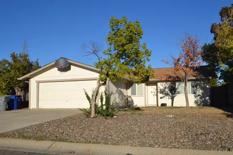 1223 Pershing St, Redding, CA 96003 photo 1
