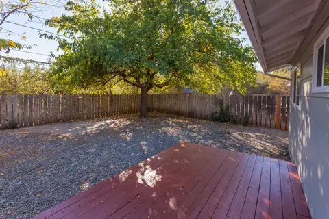 2269 Nebula St, Redding, CA 96002 photo 17