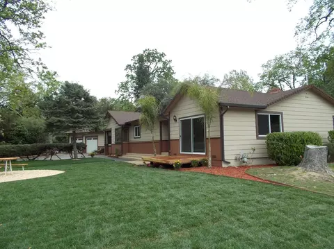 324 John St, Redding, CA 96002 photo 3