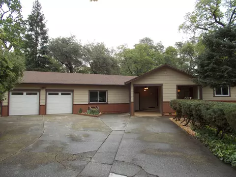 324 John St, Redding, CA 96002 photo 2