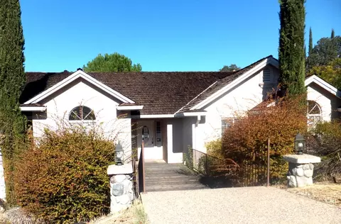 1602 Lakeside Dr, Redding, CA 96001 photo 1