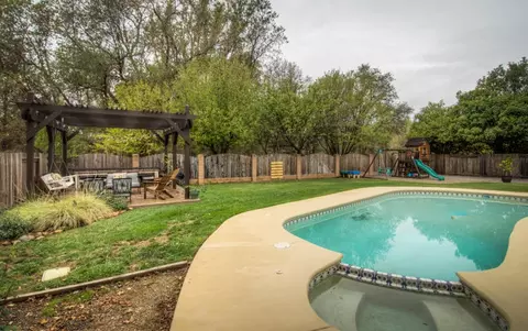 11380 Rugby Hill Dr, Redding, CA 96003 photo 2