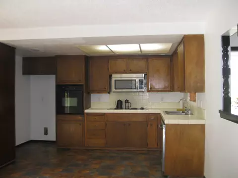 3416 Summit Dr, Redding, CA 96001 photo 3