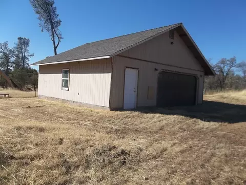 22734 Elk Trl, Redding, CA 96003 photo 2