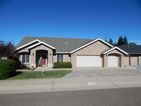 1060 Spring Ridge Dr, Redding, CA 96003 photo 1