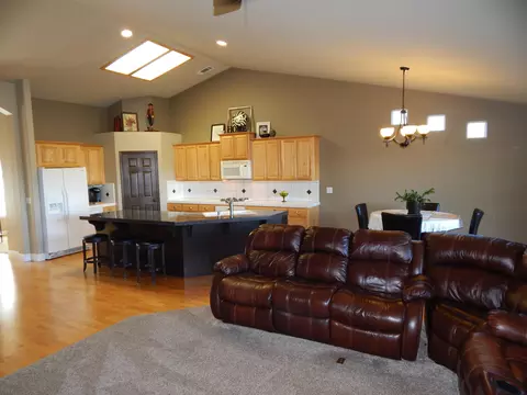 1060 Spring Ridge Dr, Redding, CA 96003 photo 16