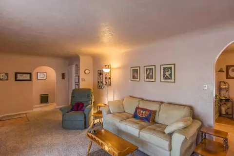 2563 Old Eureka Way, Redding, CA 96001 photo 3