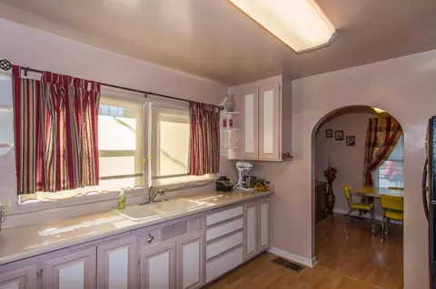 2563 Old Eureka Way, Redding, CA 96001 photo 7