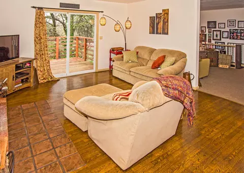 715 Cascade Ct, Redding, CA 96001 photo 9