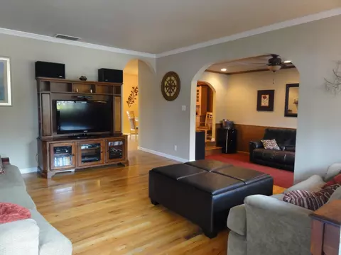 1350 Ridge Dr, Redding, CA 96001 photo 2