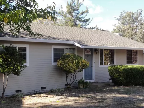 1350 Ridge Dr, Redding, CA 96001 photo 1
