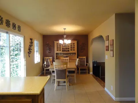 1350 Ridge Dr, Redding, CA 96001 photo 3