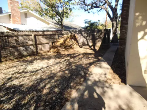 1315 Riviera Dr, Redding, CA 96001 photo 11