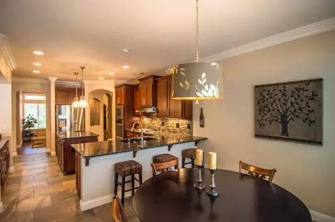 2460 Crescent Moon Ct, Redding, CA 96001 photo 10