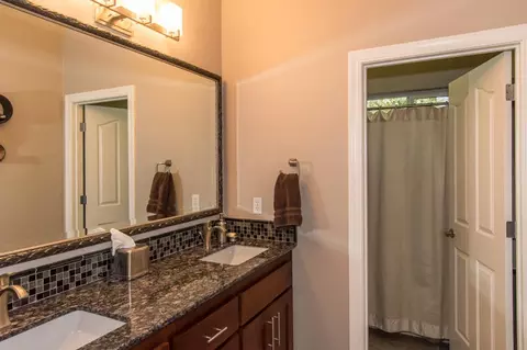 2460 Crescent Moon Ct, Redding, CA 96001 photo 19