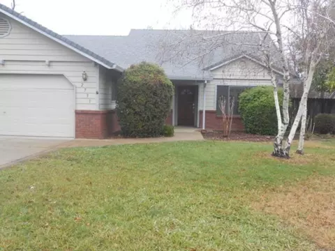 2731 Summerbreeze Pl, Redding, CA 96001 photo 2