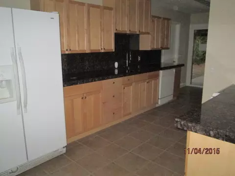 727 Coronado St, Redding, CA 96003 photo 2