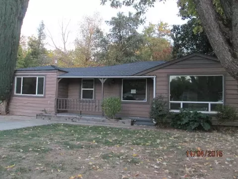 727 Coronado St, Redding, CA 96003 photo 1