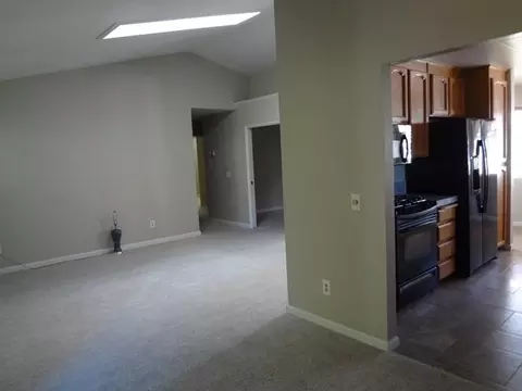 778 Fuller Ct, Redding, CA 96003 photo 4