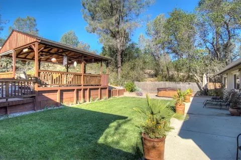 1946 Herbscenta Ln, Redding, CA 96003 photo 36