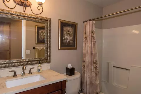 1946 Herbscenta Ln, Redding, CA 96003 photo 15