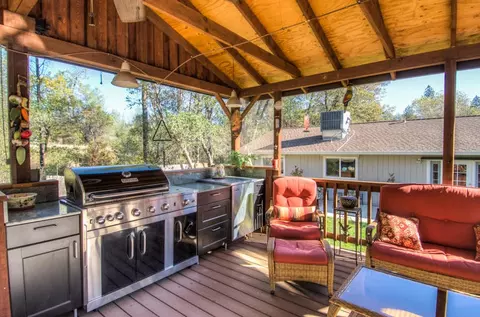 1946 Herbscenta Ln, Redding, CA 96003 photo 39