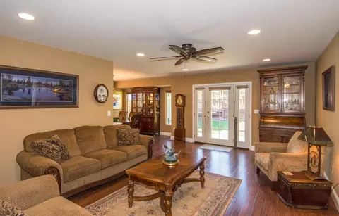 1946 Herbscenta Ln, Redding, CA 96003 photo 6
