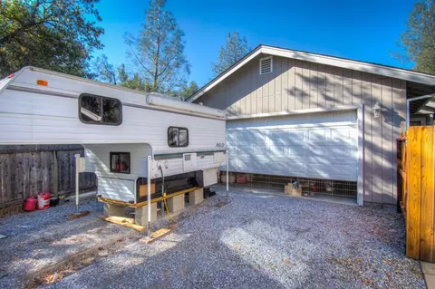 1946 Herbscenta Ln, Redding, CA 96003 photo 33