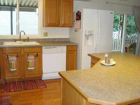 366 Lime Ct, Redding, CA 96003 photo 6
