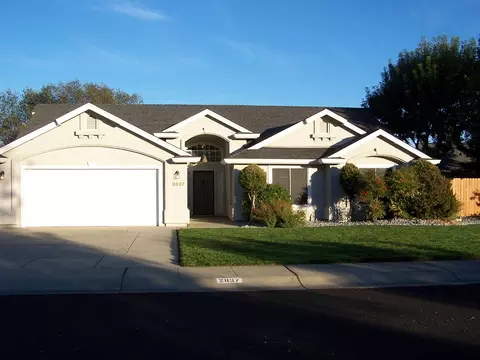 2837 Foxglove Ln, Redding, CA 96001 photo 1