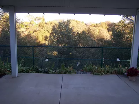 2837 Foxglove Ln, Redding, CA 96001 photo 8